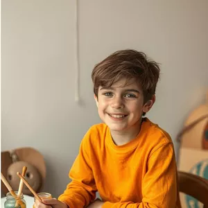 Imagem de capa para o Ebook Casos de Sucesso: Histórias de Autistas que Encontraram na Arte Uma Forma de se Expressar