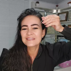 Imagem de capa para o Curso online Design  de sobrancelhas 