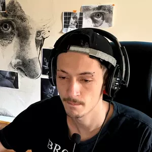 Imagem de capa para o Curso online Comunidade Tutoriais Jr