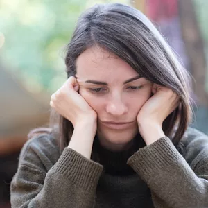 Imagem de capa para o Ebook Estratégias comprovadas para gerenciar a ansiedade e viver melhor