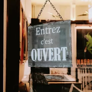 Imagen de portada para Curso online Curso completo de francés online: Del nivel básico al avanzado y titulaciones oficiales