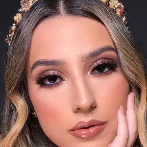 Imagem de capa para o Curso online E-book de Modelo Beauty 