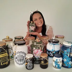 Imagem de capa para o Curso online CURSO DE PINTURA E DECOUPAGE EM POTES