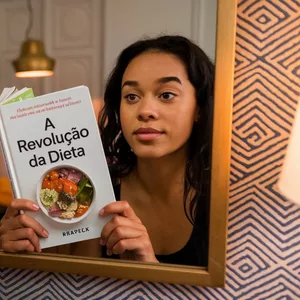 Imagem de capa para o Ebook "Desafie o Espelho: A Revolução da Dieta Sustentável"