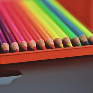 Imagen de portada para Ebook Libros para colorear: Una alternativa creativa al uso excesivo de dispositivos móviles