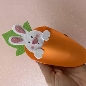 Imagem de capa para o Ebook Lembrancinha Cenourinha com Coelhinha