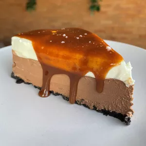 Imagem de capa para o Ebook 20 receitas para ter nossa confeitaria na sua casa