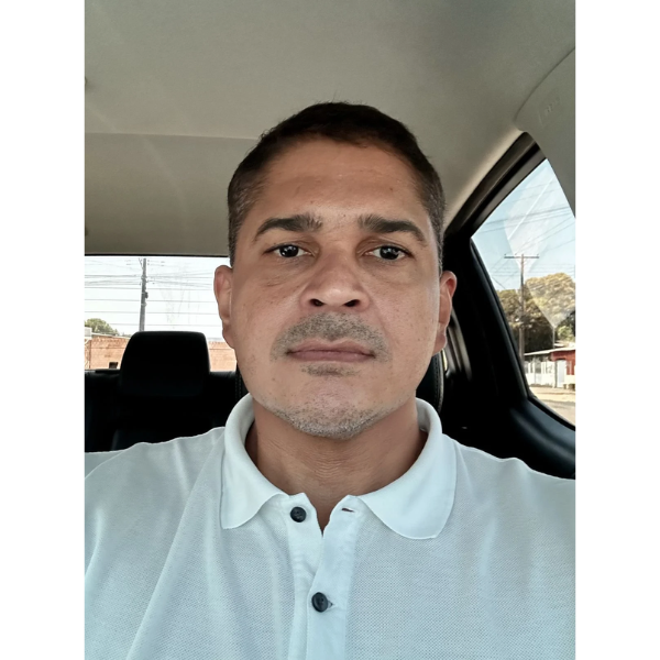 Ricardo Pérez Salinas - Arquitecto