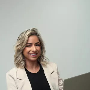 Imagen de portada para Curso online Curso de espanhol básico + conversação