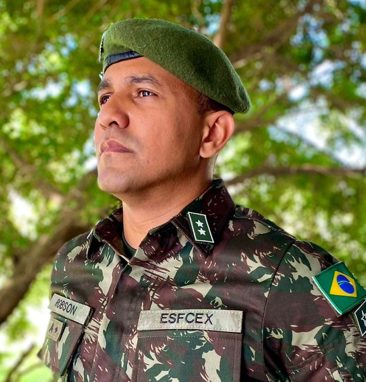 Prof. Robson Rodrigues - Aprovado em concurso de Alto Nível