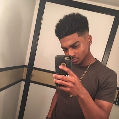 Pedro D. 26 anos, Designer Gráfico