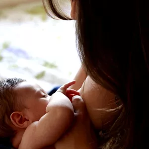 Imagem de capa para o Ebook Amamentando o seu bebê de forma perfeita e eficaz 