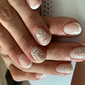 Imagen de portada para Curso online Uñas para novia