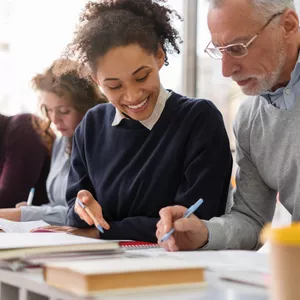 Imagem do curso Alfabetização de Adultos