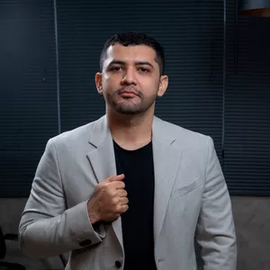 Imagem de capa para o Curso online Musculação para grupos especiais: seja um expert. 