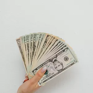 Cover image for Online course 7 Ways to Make Money with AI in 2025