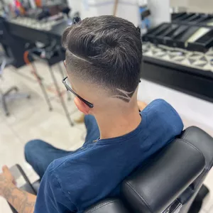 Imagem de Curso de barbeiro completo  criado por Gustavo na hotmart