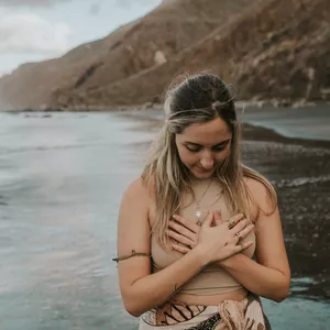 Imagen de portada para Curso online Transforma tu crítica interna