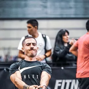 Imagen de portada para Ebook Prepárate para HYROX: Plan integral de fuerza, carrera y transiciones