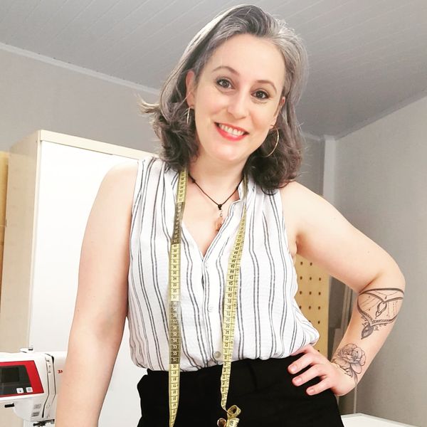 Financas Na Pratica Com Carla Noronha Carla Noronha Learn A New Skill Online Courses And Subscription Services Hotmart