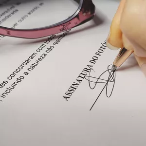 Imagem de capa para o Ebook Contrato para sessão fotográfica