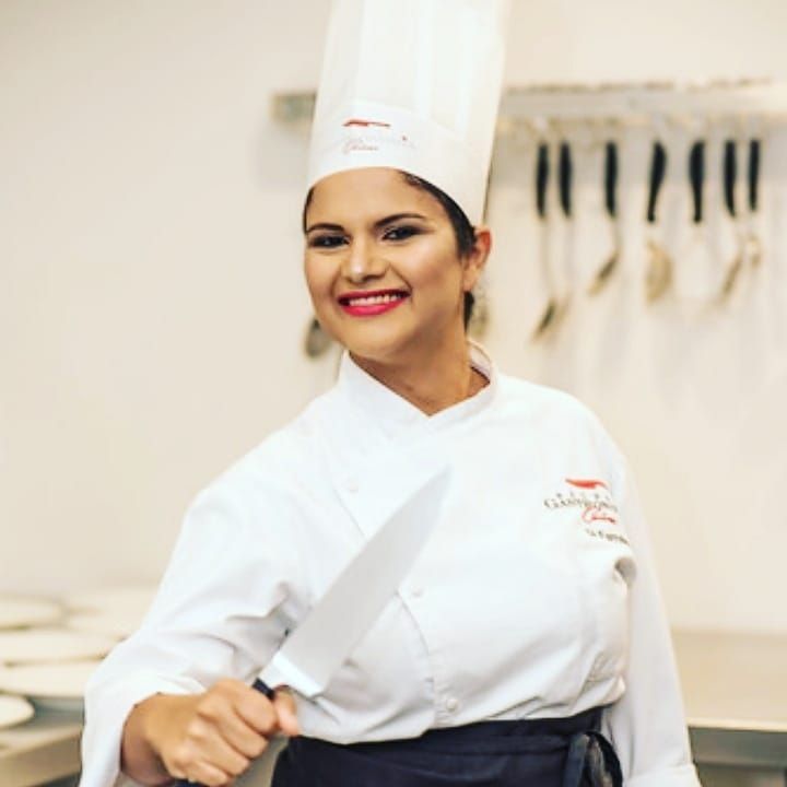 Gislaine Ferreira Dias - Professora de Gastronomia
