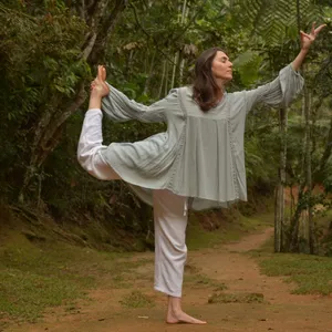 Imagem de capa para o Curso online Yoga e meditação. Permita-se!