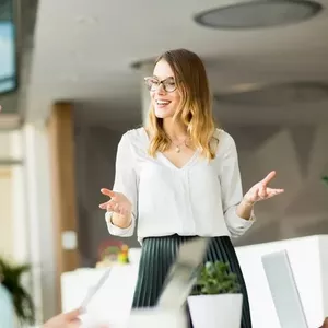 Cover image for Online course Persuasion in Business Communications