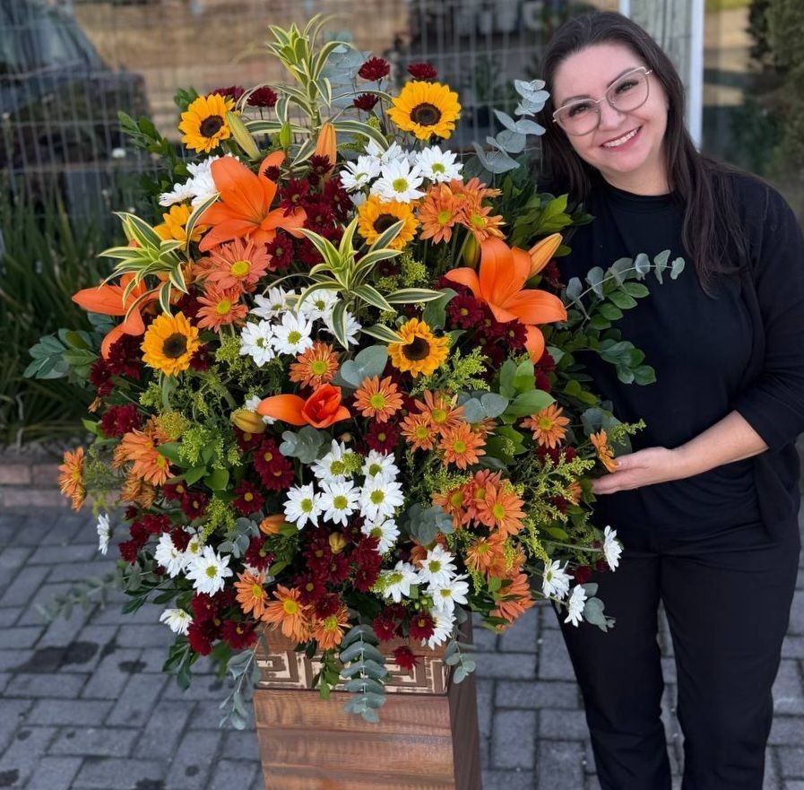 Imagem do curso Passo  a Passo da Montagem de Arranjos com Flores Naturais  