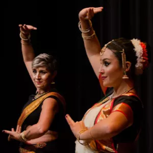 Imagem de capa para o Curso online Bharatanatyam Módulo #1