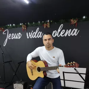 Imagem de capa para o Curso online Violão para louvores - Método simplificado 