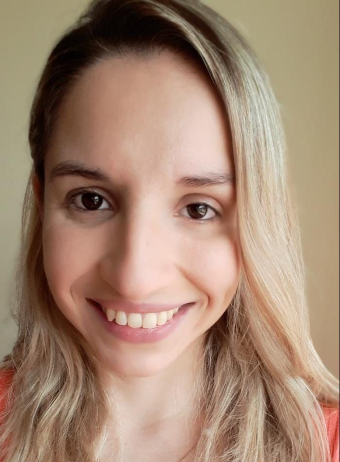 Dra. Camila Machado