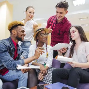 Imagem do curso Educação de Jovens e Adultos