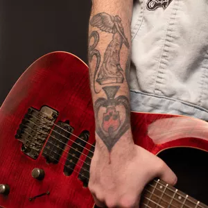 Imagem de capa para o Curso online Guitarra Rock - para iniciantes