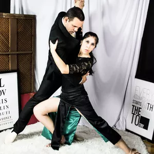 Imagem de capa para o Curso online Curso  Férias de Dança de Salão