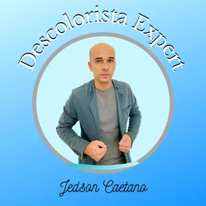 Imagem de capa para o Curso online Descolorista Expert