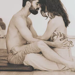 Imagem de capa para o Curso online Tantra a Dois - Massagem Yoni e Lingam