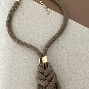 Imagem de capa para o Curso online Tutorial Colar Isla