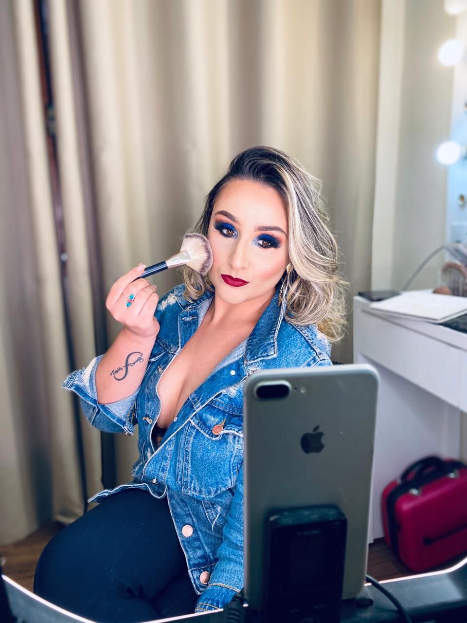 Imagem de Curso de Automaquiagem criado por Thamires Ohana na hotmart