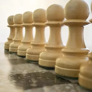 Imagen de portada para Curso online Dominar el juego de peones