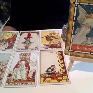 Image de couverture pour le Cours en ligne Explorez Votre Destin avec le Meilleur Site de Voyance par Mail 🌟