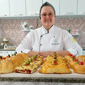 Imagem de capa para o Curso online Curso Completo de Salgados Prime Assados: Do Básico ao Avançado - Iria Cake Designer