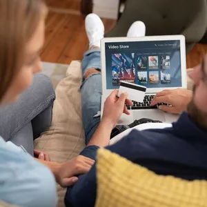 Imagem de capa para o Curso online Assinatura Premium do Aveiro TV