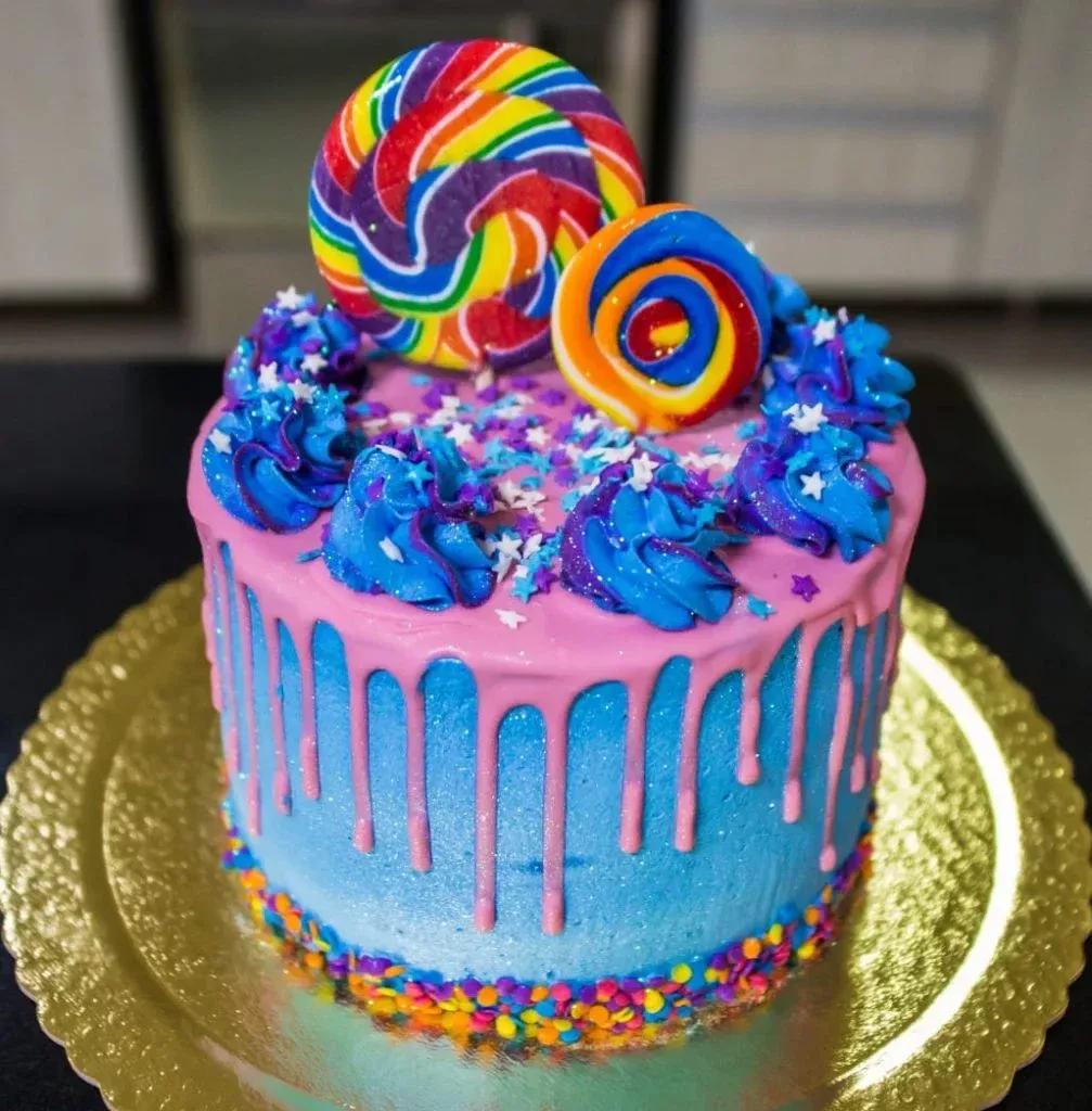 Bolo de festa espatulado