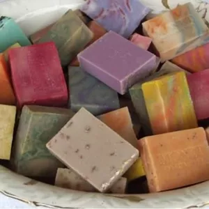 Imagem de capa para o Ebook Curso completo de Saboaria Artesanal e shampoos de luxo!