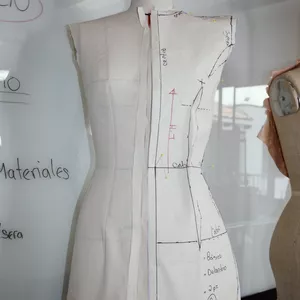Imagen de portada para Curso online MODELADO SOBRE MANIQUÍ BÁSICO