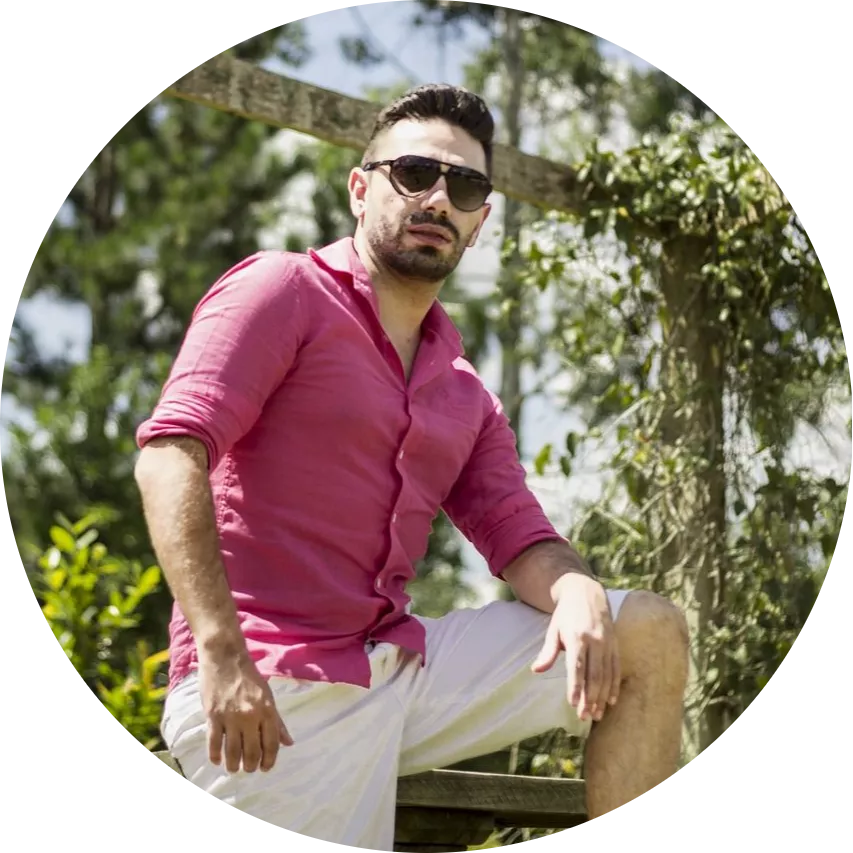 Tómas, 31 years old