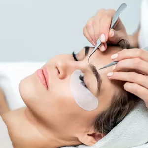 Imagem de capa para o Curso online PLR - Alongamento de Cílios