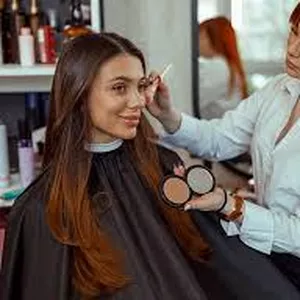 Imagen de portada para Curso online Maquillaje profesional: cero a experto