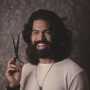 Imagem de capa para o Curso online Corte cabelos com sucesso  ✂️